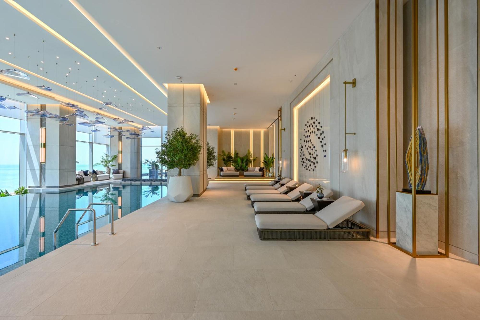 Onyx Rotana Hotel Manama Ngoại thất bức ảnh The pool at the 1018