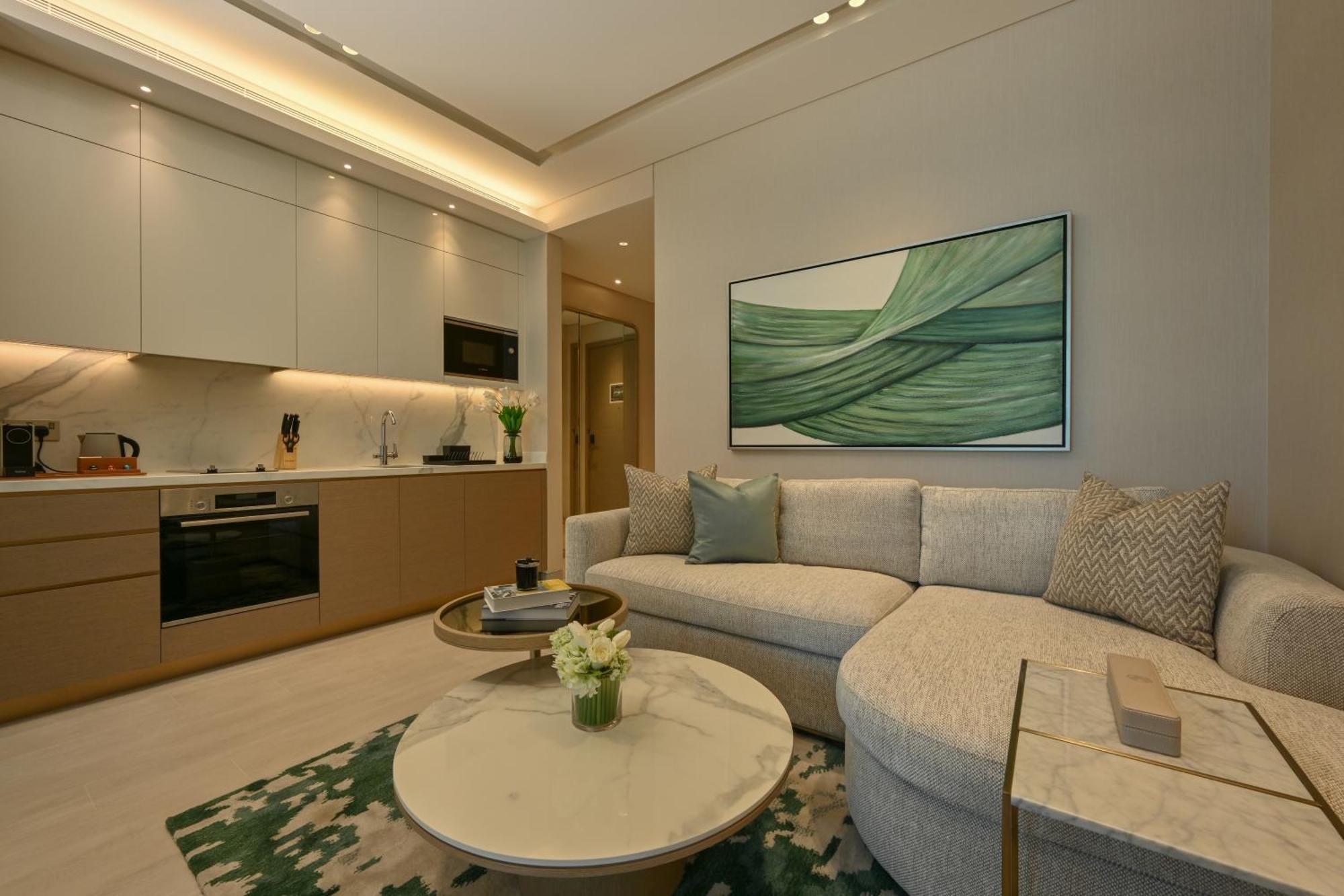 Onyx Rotana Hotel Manama Ngoại thất bức ảnh A living room in a 1-bedroom apartment