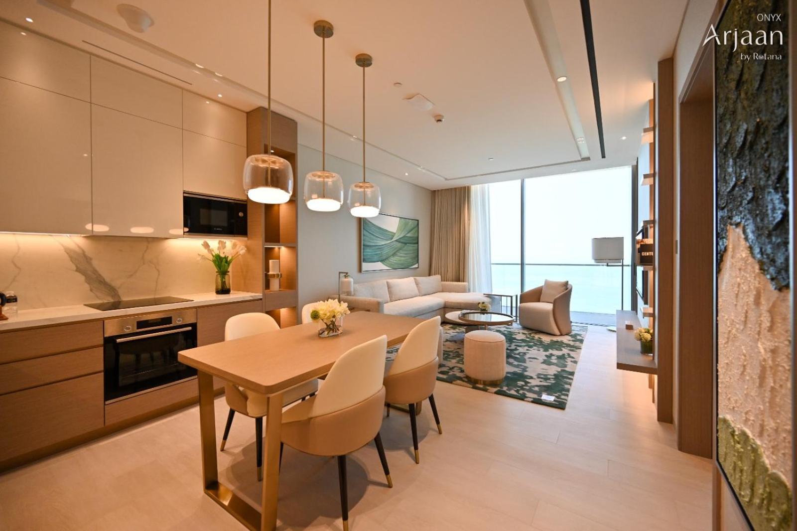 Onyx Rotana Hotel Manama Ngoại thất bức ảnh A living room at the Ritz-Carlton, DIFC